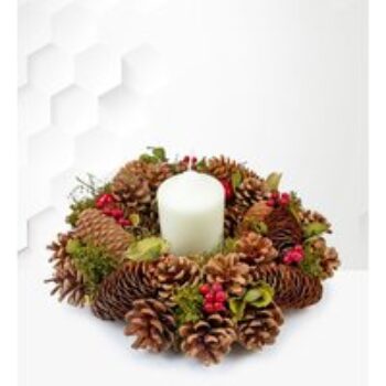 Warm Wishes Christmas Wreath – Artificial Christmas Wreaths – Xmas Wreaths – Christmas Door Wreath - Free Chocs