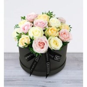 Avalanche Affection – Hat Box Flowers – Flowers in a Hat Box – Luxury Flowers – Birthday Gifts